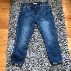 Jeans ( NEVER WORN )